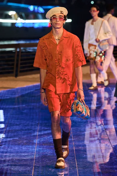 Look 41